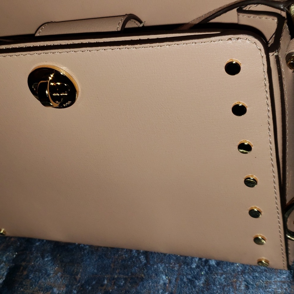 MICHAEL Kors Purse - Picture 3 of 17